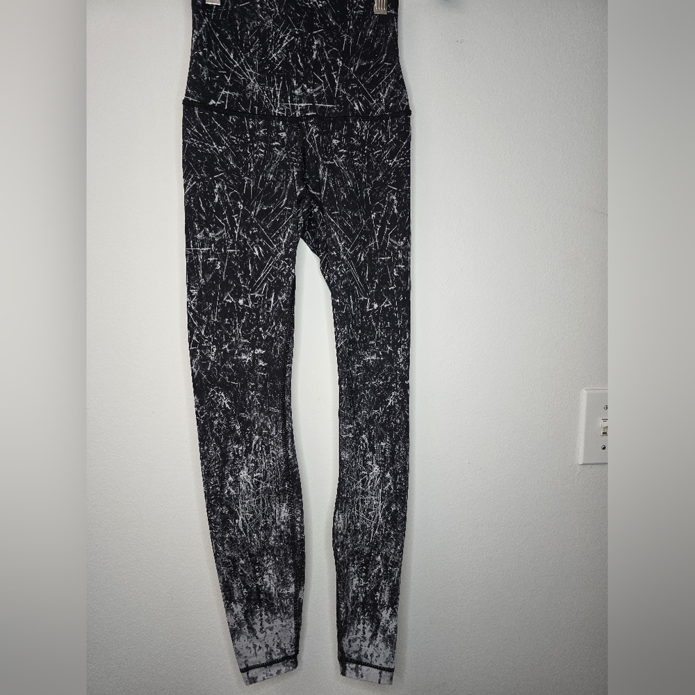Lululemon Wunder Under Hi-Rise Tight Nulux 28" Alouette Alpine White Black Size2